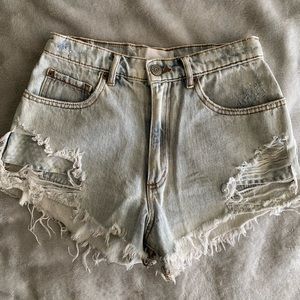 GARAGE HIGH RISE DENIM SHORTS